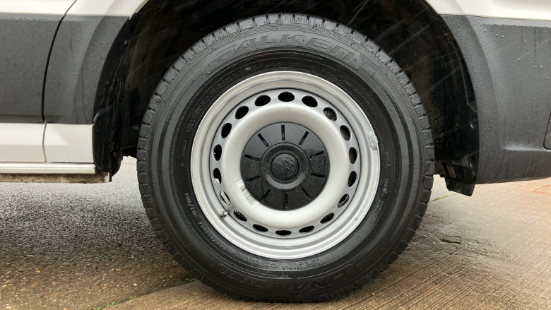 Volkswagen Crafter Cr35 Mwb Diesel 2.0 TDI 140PS Commerce Plus High Roof Van Auto